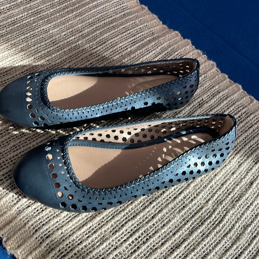 COPY - Report Mandela Flats - Women’s Size 6.5
